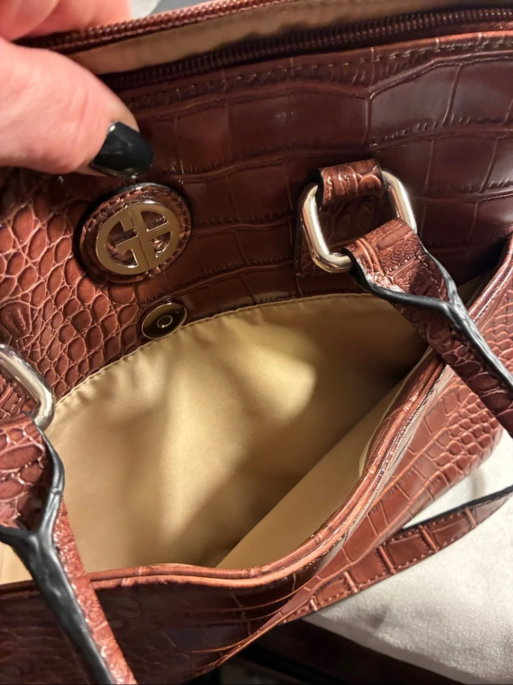 NWOT GianiBernini Elegant Brown Croc-Embossed Leather Satchel - Designer Style